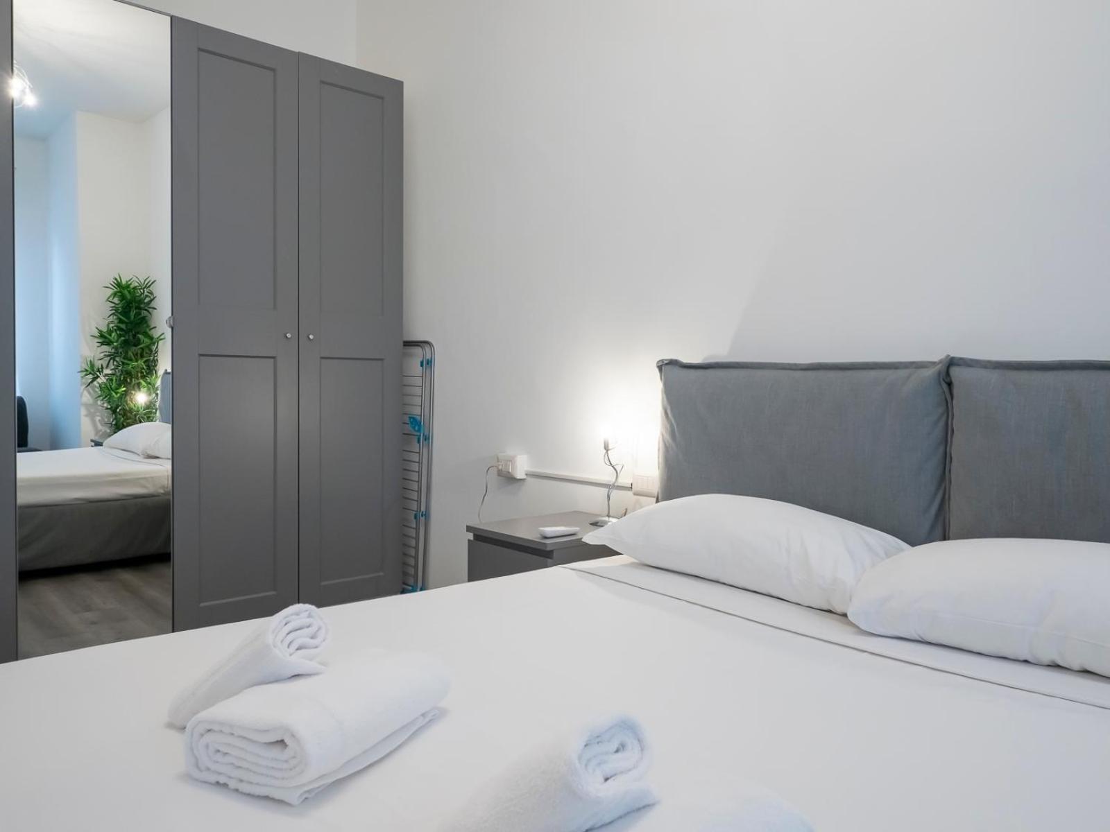 I Host Apartment - Melloni 34 Milan Luaran gambar